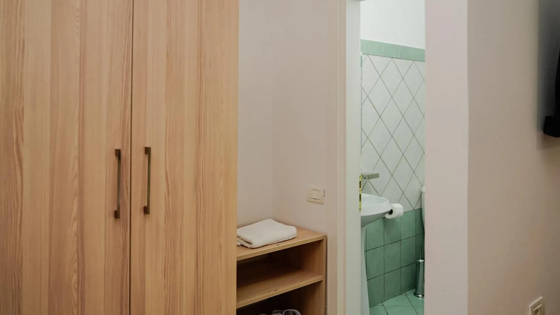Deve Mar Hotel Borsh Αλβανία
