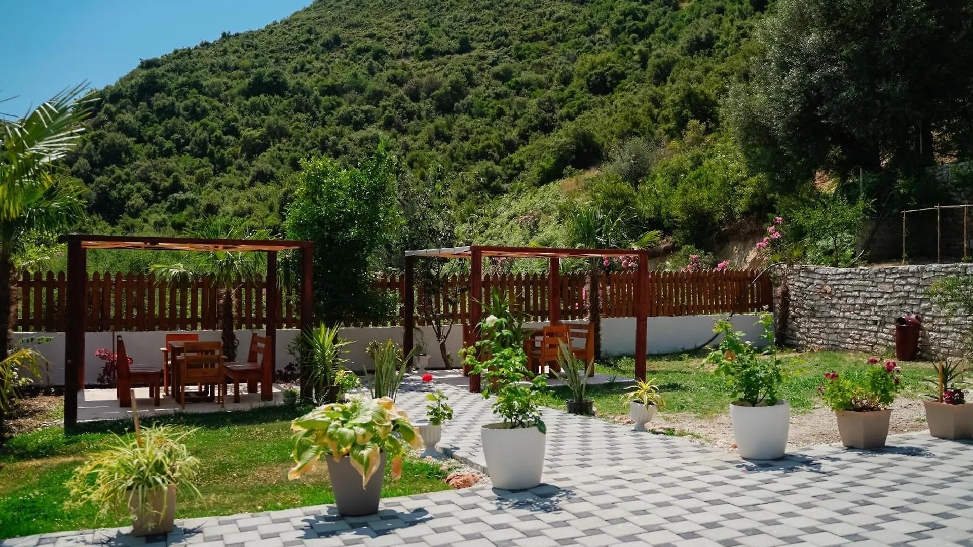 Deve Mar Hotel Borsh 3*,  Αλβανία