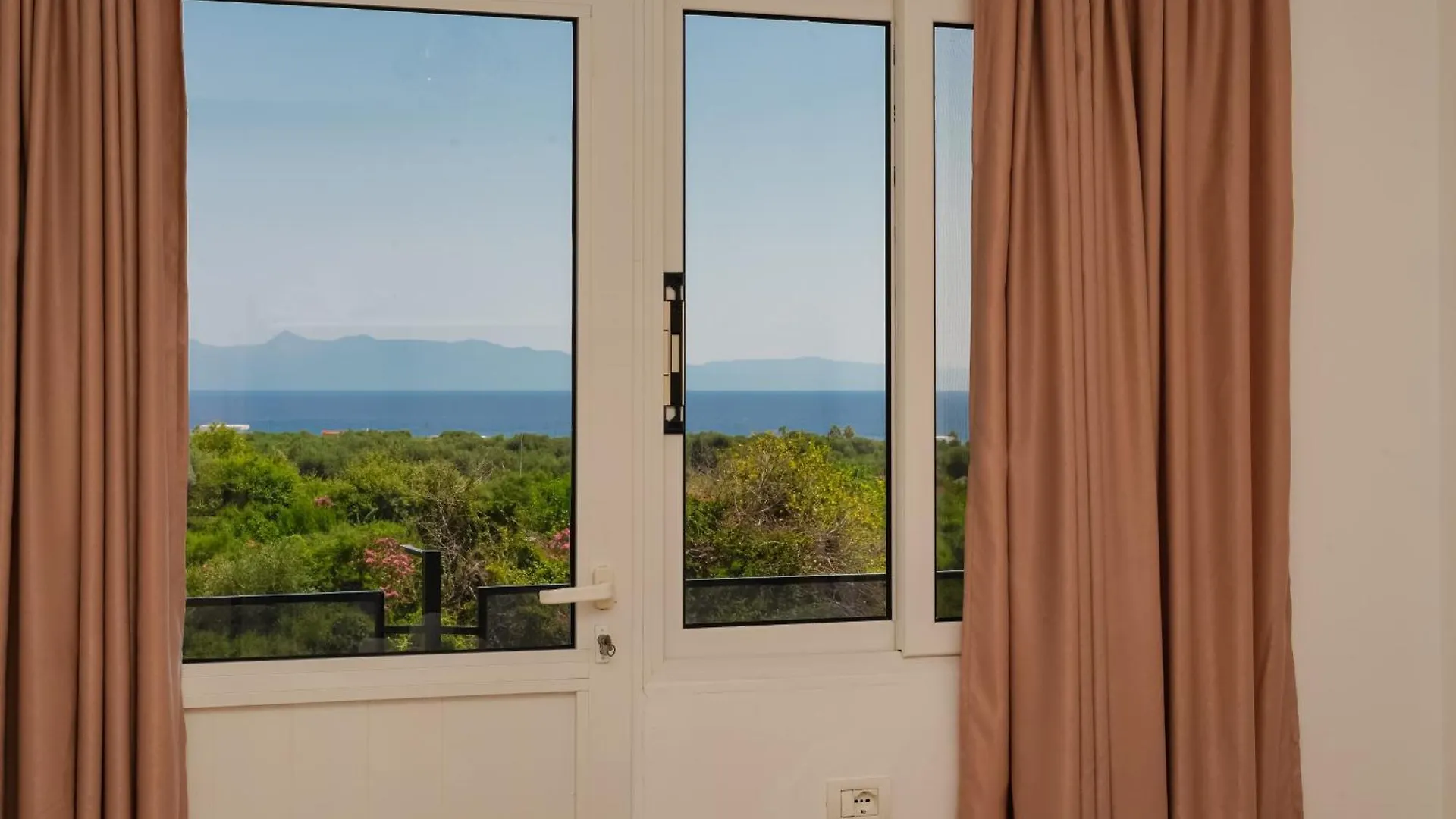 Deve Mar Hotel Borsh